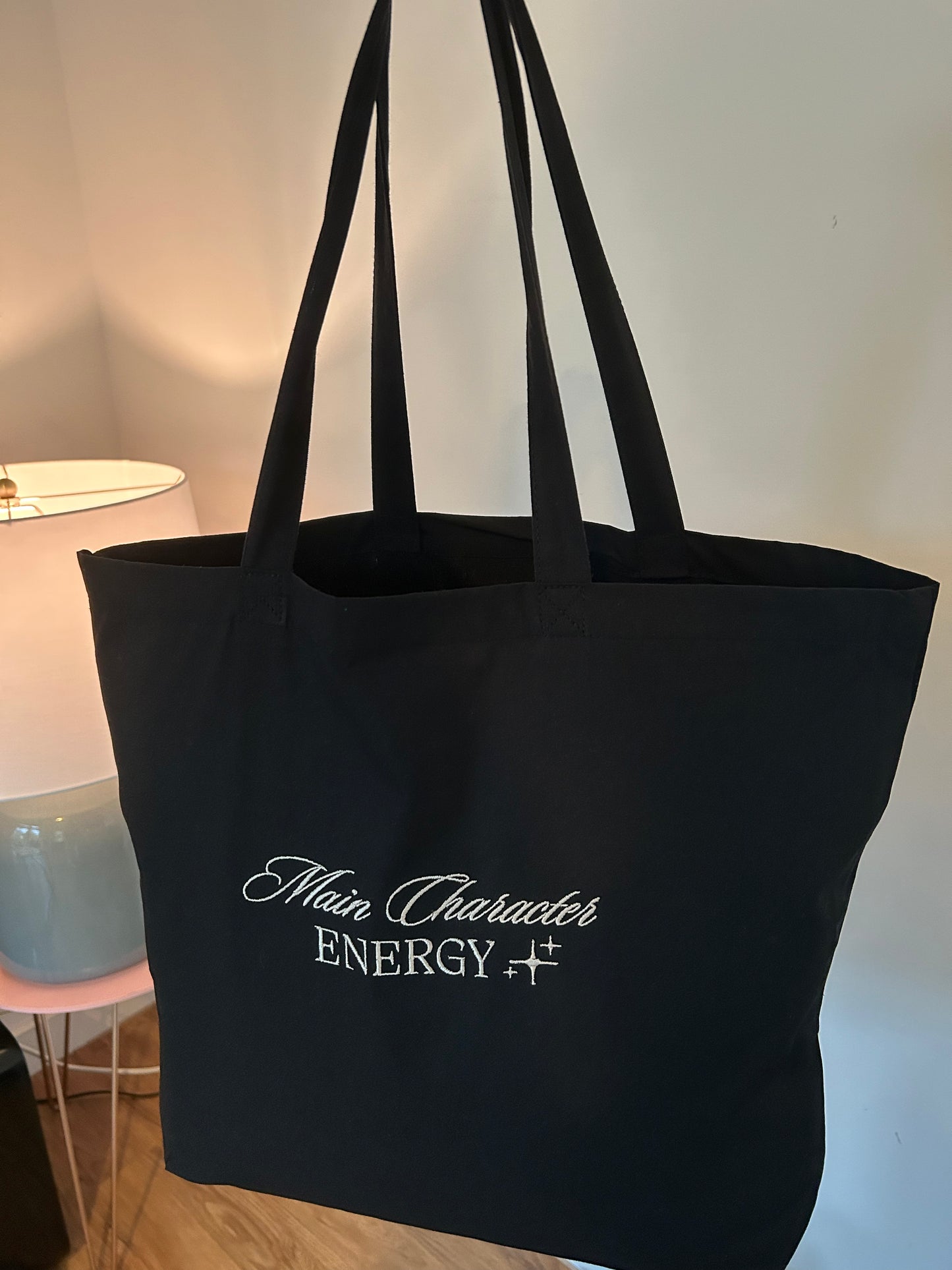 Main Character energy Maxi Tote Bag